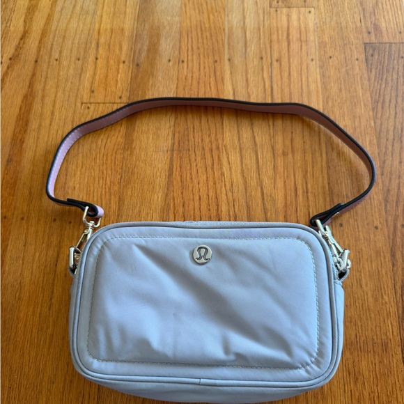 lululemon athletica Handbags - lululemon athletica Light Gray Crossbody Pouch with Removable Strap